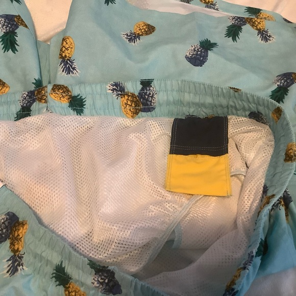 Old Navy Printed Swim Trunks for Men New size XXLARGE - Picture 8 of 13